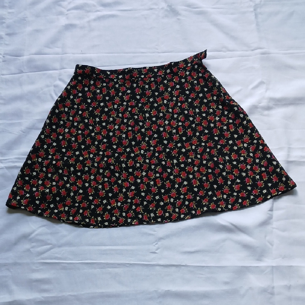 Jay Jacobs- Black and‎ Red Floral Print A-Line Mini Skirt Sz 12